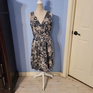 Van Heusen Size 10 Womens Dress